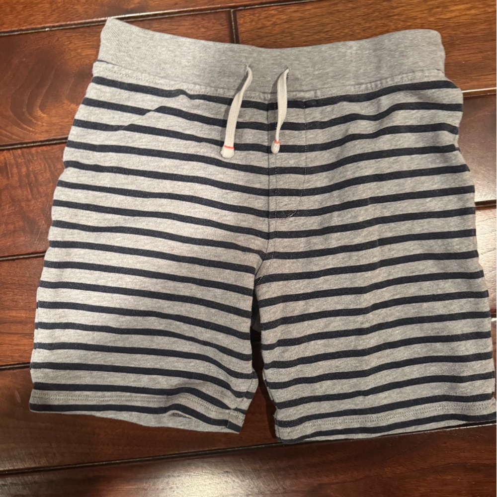 J. Crew crewcuts boys Gray Striped knit Shorts